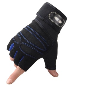 Guantes de gimnasio de medio dedo personalizados Diseño de fitness transpirable de cuero de alta calidad Los mejores materiales para levantamiento de pesas - Product Image 6