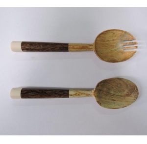 High Quality European Style Eco-Friendly Acacia Wood Salad <b>Servers</b> with Rippled Handles Serving Spoon Kitchenware From India - Product Image 3