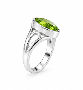 Bague en argent péridot, bague ovale avec pierre précieuse verte, bague statement en argent sterling, bijoux en pierres précieuses faits à la main, cadeau élégant pour elle - Product Image 3