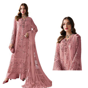 Costume pakistanais pour femmes en georgette de fox, très demandé, avec broderie et travail de sequins, idéal pour les occasions spéciales. - Product Image 4