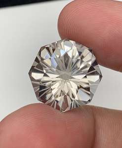 Cuarzo Ahumado Blanco Natural, Corte Esmerilado, Gema Suelta de 250 Gramos, Certificado IGI, ZUBEDA GEMS, Joyería de Rajasthan para Anillos y Colgantes - Product Image 5