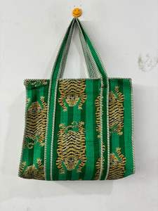 Sac fourre-tout matelassé vintage en coton noir style western avec poignée florale et bandoulière pour femme, été comme hiver - Product Image 3