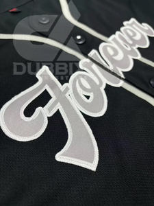 Camiseta de Béisbol Personalizada Negra y Dorada para Hombre, Uniforme de Equipo con Botones, Camisa Deportiva Transpirable de Poliéster, Nombre y Número Personalizados OEM - Product Image 6
