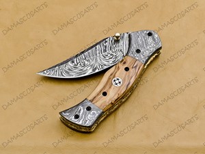 Outil pliant multifonctionnel en acier Damas fait main OEM pour le camping en plein air, haute durabilité, manche en bois clair naturel - Product Image 3