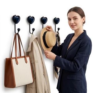 Gancho de Pared de Cerámica con Forma de Corazón, Diseño Bonito, Antioxidante, Gancho Individual para Colgar Ropa - Product Image 2