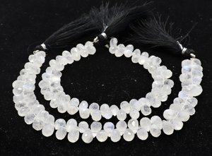 Cuentas de Piedra Lunar Arcoíris Blanca Natural Facetadas en Forma de Lágrima 5x7 MM, Cuentas de Piedra Lunar en Forma de Gota de 8 Pulgadas, Cuentas Facetadas de Arcoíris - Product Image 3