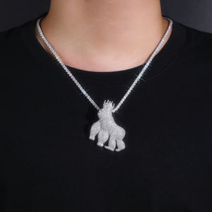 Colgante de Gorila con Cristales y Pedrería Plateada, con Corona, Amuleto de Animal, Joyería de Moda Unisex, Estilo Lindo - Product Image 3
