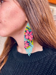 OFERTA DE TENDENCIA: Pendientes de flores rosas con cuentas, pendientes de primavera, pendientes florales largos, pendientes de cuentas tropicales, para cumpleaños - Product Image 2