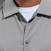 Veste Coach Homme Moderne en Tissu Doux Respirant et Léger – Collection Streetwear Tendance