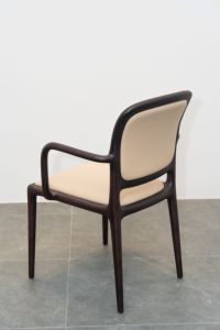 Chaise de salle à manger minimaliste en bois massif, style nordique, siège rembourré pour appartement, restaurant, hôtel, mobilier OEM ODM PISANO - Product Image 1