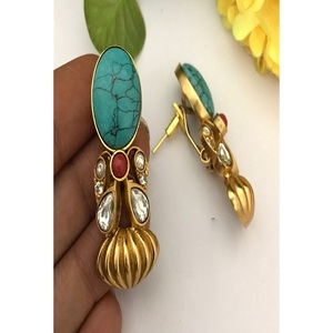 Adorables Pendientes de Moissanita con Baño de Oro de Latón de Primera Calidad, Estilo Kundan, para Mujer, Colección para Bodas y Fiestas - Product Image 1