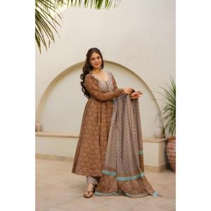 Hermoso Traje Anarkali para Fiestas, Talla XS, con Colgante y Dupatta - Product Image 6