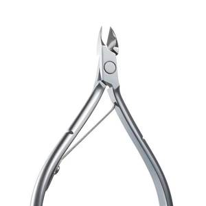 Cortaúñas Profesional de Acero al Carbono D.18 con Hoja Recta y Punta Afilada para Uñas Gruesas, Empaquetado en Blíster - Product Image 4