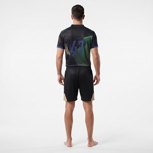 เสื้อฟุตบอลฝึกซ้อมผู้ชายแบบสั่งทำพิเศษ แขนสั้น คอวี พร้อมกางเกงขาสั้น สำหรับผู้ใหญ่ ผลิตจากโพลีเอสเตอร์ 100% ลายพิมพ์แบบซับลิเมชั่น - Product Image 3