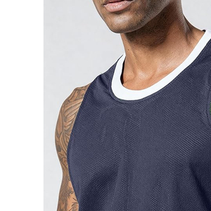 ชุดเสื้อและกางเกงบาสเก็ตบอลแบบกลับด้านได้ พิมพ์โลโก้ทีม ชื่อ หมายเลข ป้ายชื่อ ด้วยเทคนิค Sublimation พร้อมปักลาย 3 มิติ 100% - Product Image 6