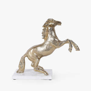 Escultura de Caballo de Aluminio Dorado con Base de Mármol Blanco, Figura de Caballo en Pie, Obra de Arte Metálica de Lujo para Sala de Estar - Product Image 5