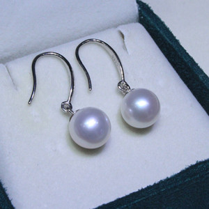 Boucles d'oreilles classiques élégantes en perles d'eau douce, perles rondes naturelles brillantes, style éternel - Product Image 4