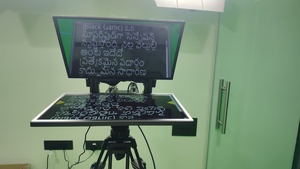 GTS-32 Ultimate Studio Teleprompter with 24-inch Full HD 1080p Green Screen Display and Adjustable Tripod Mount - Product Image 6