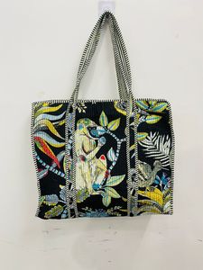 Sac fourre-tout en coton matelassé imprimé singe noir, sac à main pour femme, sac de shopping réutilisable fait à la main, sac à bandoulière pour vente en boutique - Product Image 1
