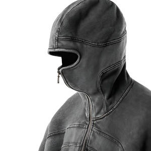 Hoodie futuriste à coutures structurées, silhouette techwear audacieuse, style minimaliste cyber streetwear, coupe oversize. - Product Image 3