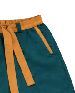 เสื้อกล้ามสีเขียวอมฟ้าสำหรับผู้ชายและกางเกงขาสั้นเข้าชุด ชุดฤดูร้อนผ้าฝ้าย แต่งขอบสีมัสตาร์ด ชุดสองชิ้นพร้อมเชือกผูก - Product Image 6