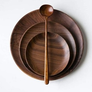 Assiettes en bois massif de qualité supérieure pour la nourriture – Plat rond pour le dîner pour hôtel, restaurant, cuisine - Product Image 2