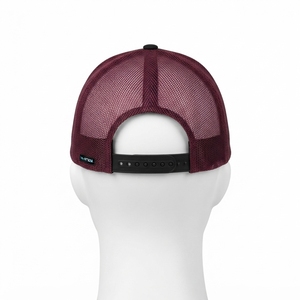 Gorra Trucker Negra y Borgoña para Hombre, con Logotipo Bordado Personalizado, Malla Trasera, Ajustable, Estilo Urbano - Product Image 4