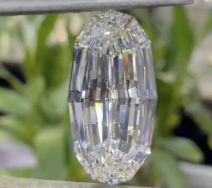 Diamante Cultivado en Laboratorio con Corte Personalizado en Forma de Moval, Color E, Corte Fantasía, Certificado por Terceros, Solitario para Joyería - Product Image 1