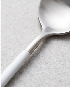 Ensemble de couverts minimalistes en acier inoxydable poli miroir avec manche blanc, passe au lave-vaisselle, cuillère, fourchette, vaisselle de mariage - Product Image 2