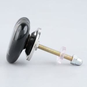 Boutons en céramique faits à la main en gros, poignées de porte et tirants de tiroir en forme de cœur et d'étoile noirs, quincaillerie en vrac pour fabricants - Product Image 2