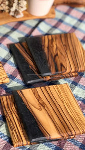 ถาดรองแก้วไม้อะคาเซียถาดรองแก้วไม้อีพ็อกซี่ทำจากเรซินสำหรับกาแฟชาเบียร์มีโลโก้ตามสั่ง - Product Image 3