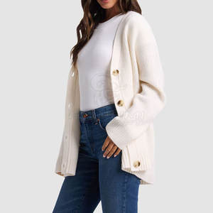 Cárdigan clásico para mujer, tejido de punto suave, diseñado para brindar comodidad, estilo y durabilidad para el uso diario. - Product Image 2