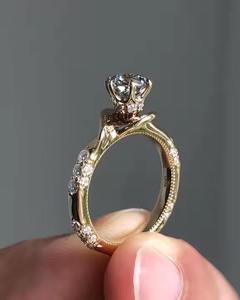 Bague élégante pour homme en argent sterling 925 avec halo de moissanite, plaqué rhodium, coupe brillante, style hip-hop, bijoux fins, exquis - Product Image 5