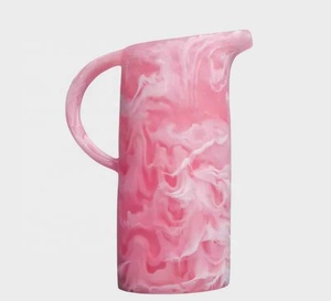 Pichet en résine fait main, moderne, élégant, durable, léger, stylé, écologique, compatible lave-vaisselle, pour bières et boissons, maison, cuisine, salle à manger - Product Image 3