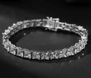 Bracelet tennis de luxe en moissanite taille princesse, style hip-hop, serti de pierres, aspect diamant or blanc, chaîne de poignet - Product Image 3