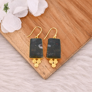 Pendientes Clásicos de Piedra de Sangre, Pendientes Colgantes de Latón Chapado en Oro Amarillo, Elegantes Pendientes de Latón, Fabricante Mayorista - Product Image 2