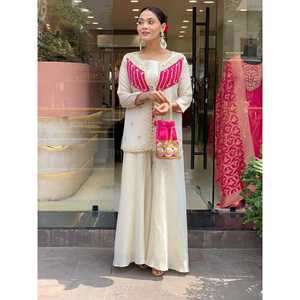 ชุดเสื้อและกระโปรงชีฟองสำหรับงานปาร์ตี้ แขนสามส่วน พร้อมงานปักและประดับเลื่อม - Product Image 2