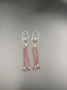 Boucles d'oreilles pendantes en forme de goutte d'eau plaquées or Amaira Jewels, bijoux minimalistes pour femmes, perles perlées, à porter tous les jours, pour les occasions hindoues - Product Image 4