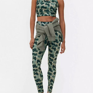 Women's Casual Breathable Knitted Mid Waist Full Length <b>Seamless</b> <b>Leggings</b> for Gym Workout Fitness Activewear - Product Image 2