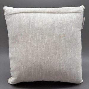 Housse de coussin brodée de perles au design élégant pour canapé, divan, lit et fauteuil d'appoint, avec un style traditionnel artisanal - Product Image 4