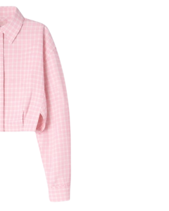 เสื้อเชิ้ตผู้หญิงสีชมพูอ่อนลายตารางแบบครอป แขนยาว ติดกระดุม สไตล์ลำลอง แฟชั่นฤดูใบไม้ผลิและฤดูร้อน รับผลิตตามแบบ OEM - Product Image 4