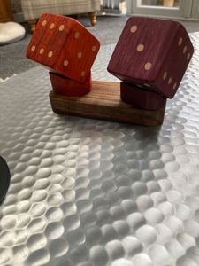 Letrero de Madera Grabado a Mano Único y Sostenible para Decoración de Mesa con Diseño Personalizable - Product Image 6