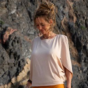 Blusa Boho Fluida con Mangas Aladas, Blusa Ligera de Algodón, Estilo Etéreo, Suave y Transpirable, Blusa para Uso Diario - Product Image 2