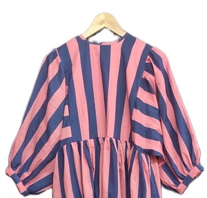 Robe Courte en Coton Brodé Faite Main à Col Noué et Manches Courtes Bouffantes Coupe Droite pour Femme – Motif Uni – Idéale pour l'Été et le Quotidien - Product Image 1