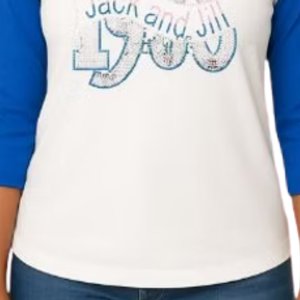 Camiseta de Béisbol para Mujer, Blanca y Azul, con Logotipo Redondo Brillante, Manga Raglán Tres Cuartos, Estilo Casual - Product Image 4