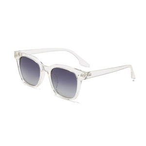 Gafas de Sol de Moda con Lentes Polarizadas TR90, Modelo 1028, Mezcla de Colores Limitada, Lentes TAC con Protección UV - Product Image 4