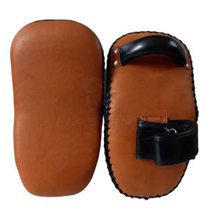 Pads de frappe thaïlandais de qualité supérieure avec mousse haute densité et revêtement en cuir durable pour l'entraînement aux arts martiaux et la pratique du kickboxing - Product Image 2
