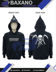 Sweatshirt con capucha Skull Hoodie con espadas cruzadas, diseño moderno impreso en la parte delantera y trasera, unisex, negro, estilo streetwear. - Product Image 4