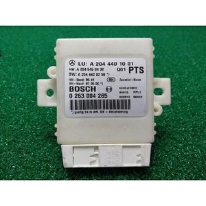 ECUs y Módulos de Computación Usados de Clase C A2044401001 - Product Image 1