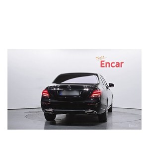 Mercedes-Benz Classe E E300 4MATIC Exclusive 2019, 91 968 km, boîte automatique, sièges en cuir, caméra de recul, conduite à gauche - Product Image 4